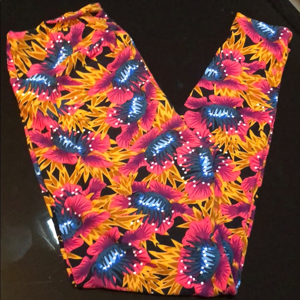 NWOT lularoe tall curvy leggings
